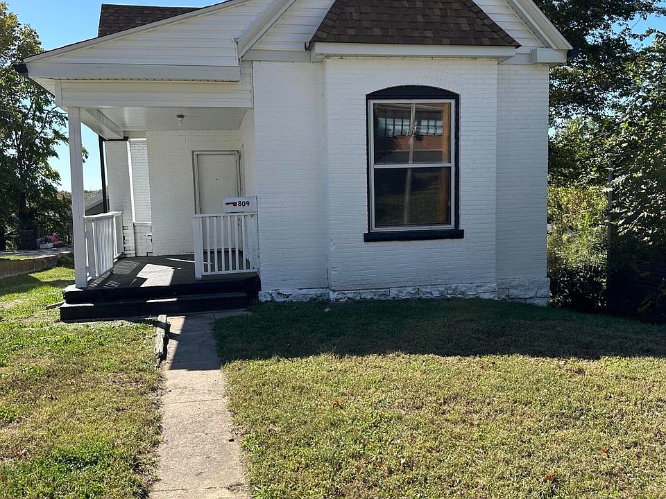 1st image of 809 Saint Marys Blvd