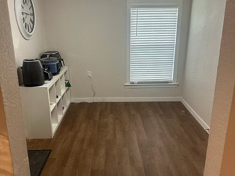 2519 Denison St — Photo 10