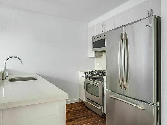 4th image of 125 N 5th St APT 3A
