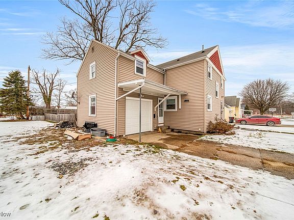 3rd image of 3129 Lincoln Dr