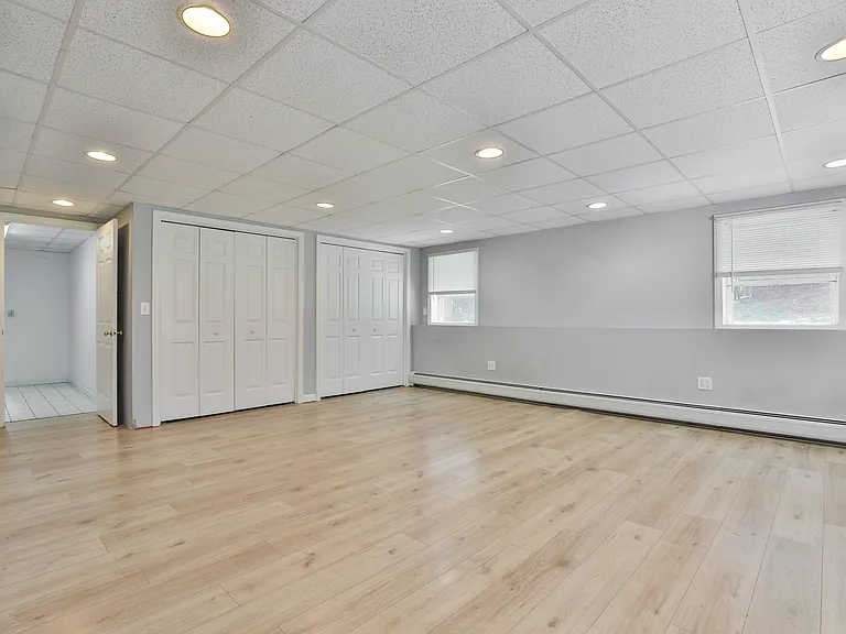 76 Groton Rd — Photo 26
