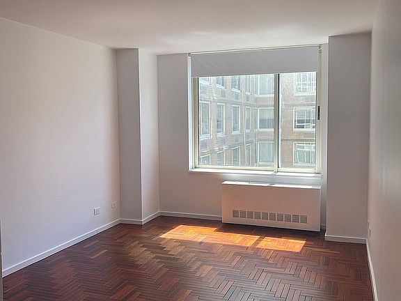 5th image of 2373 Broadway APT 1435