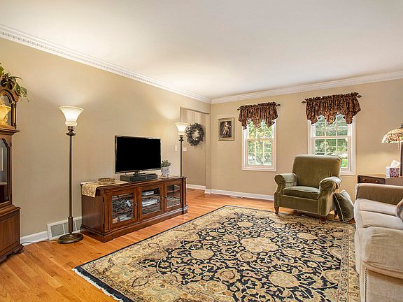 5th image of 15620 Alannah Christine Dr