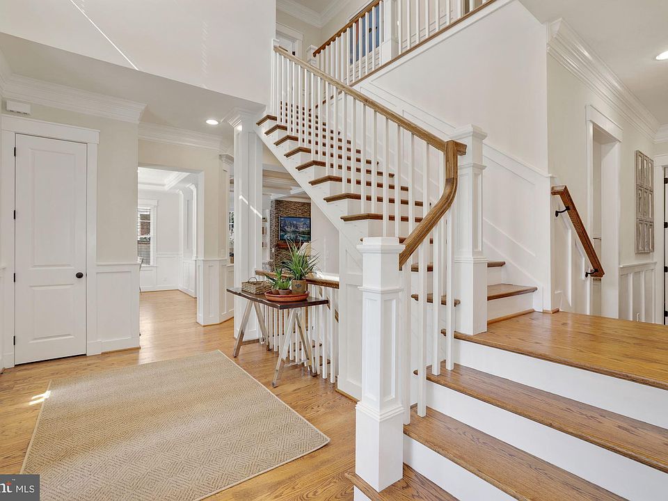 230 Ayr Hill Ave NE, Vienna, VA 22180 | Zillow