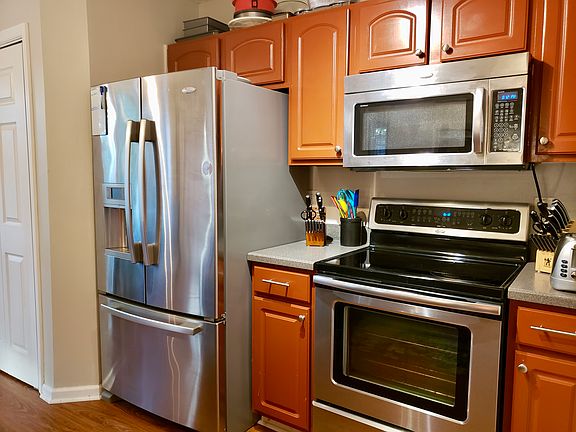 3rd image of 2780 Fernwood Dr