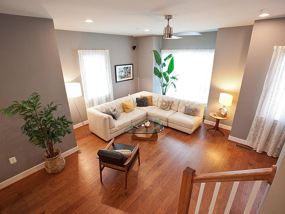 4th image of 2103 Richmond Hwy #559