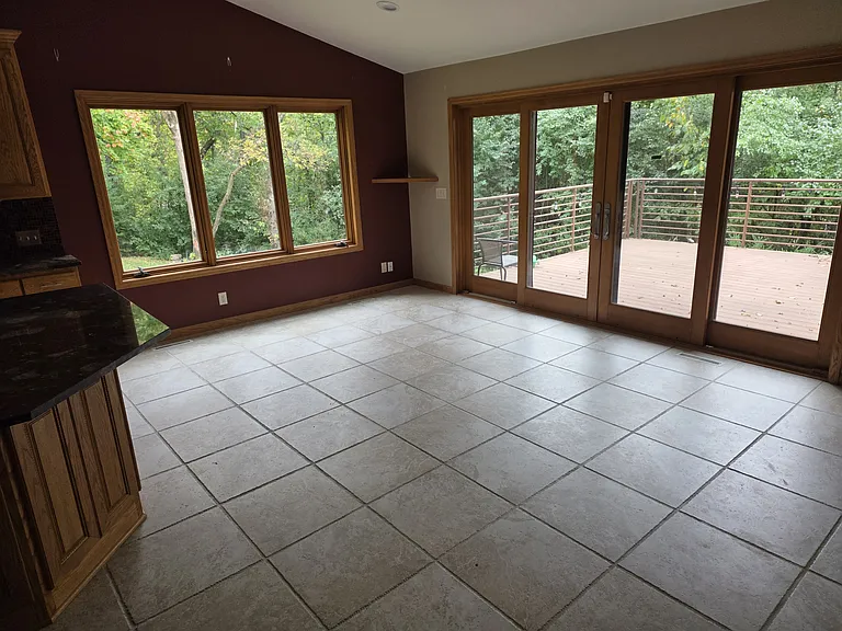 4110 Juneau Ln N — Photo 13