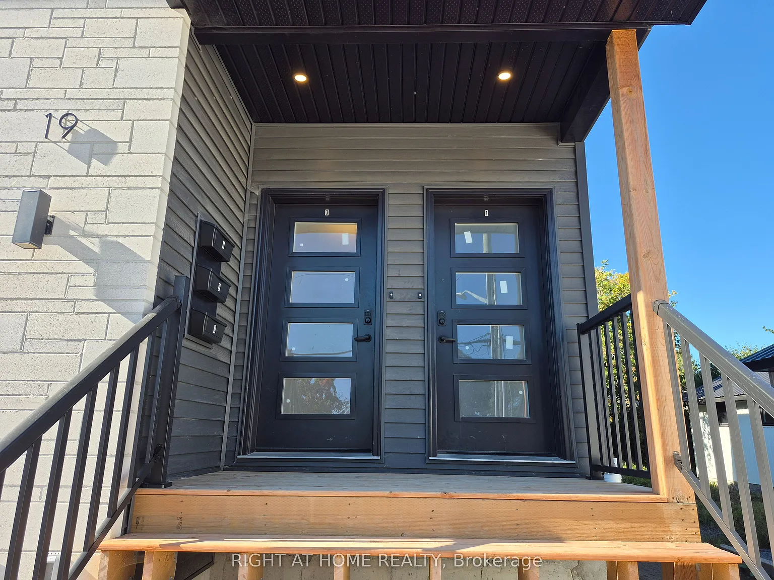 19 James St — Photo 2