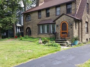 1559 Crest Rd, Cleveland Heights, OH 44121