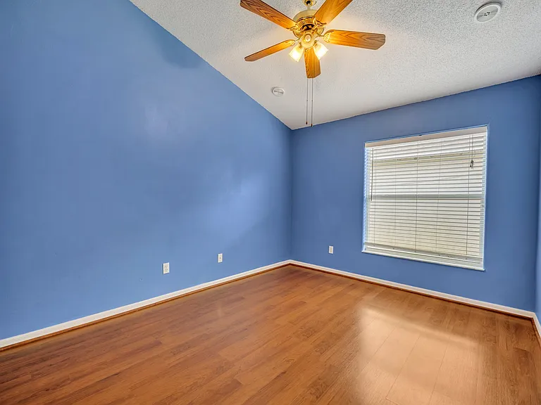 3136 Crystal Creek Blvd — Photo 32