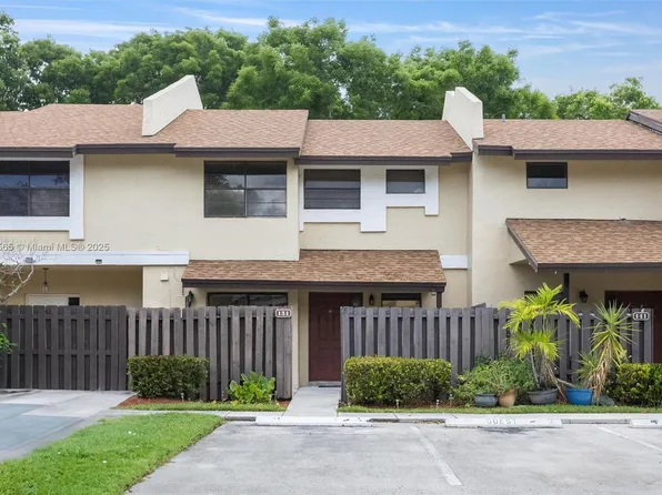 131 SW 97th Ave, Hollywood, FL 33025