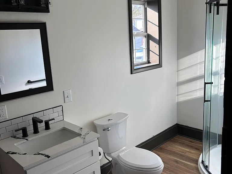 109 Oak St — Photo 20