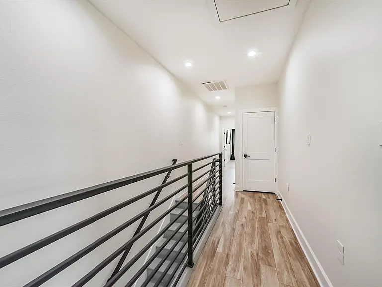 6008 Canal St — Photo 23