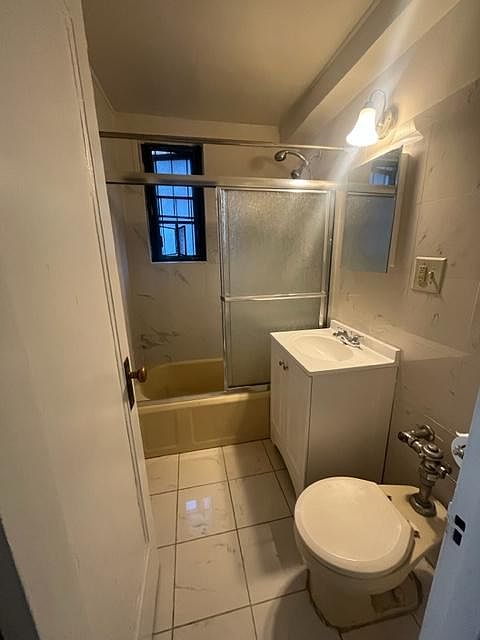 2nd image of 1558 Metropolitan Ave #6D