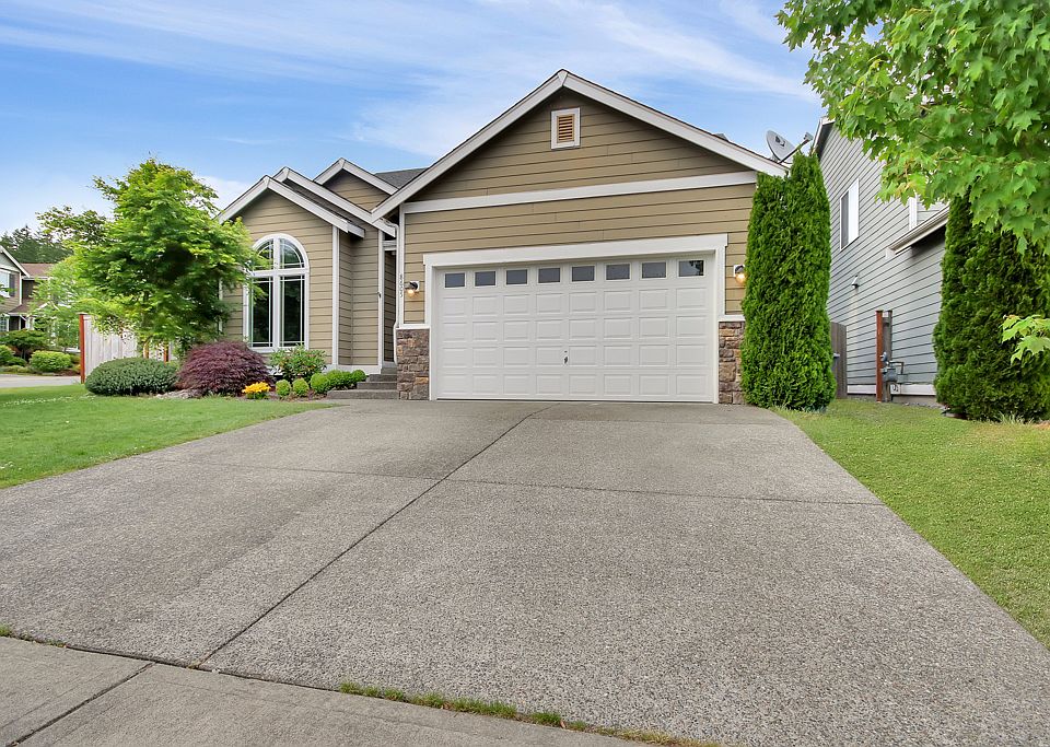 1st image of 8605 186th St E