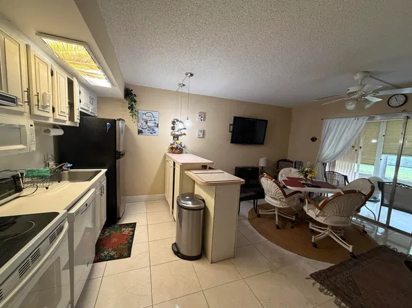 2705 Nassau Bnd, Coconut Creek, FL