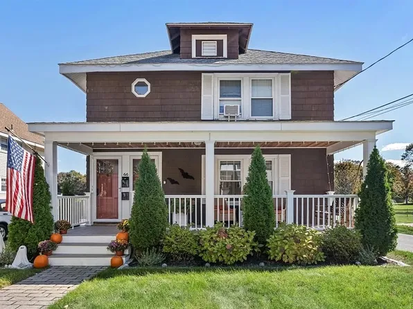 66-1 Gould St, Wakefield, MA 01880