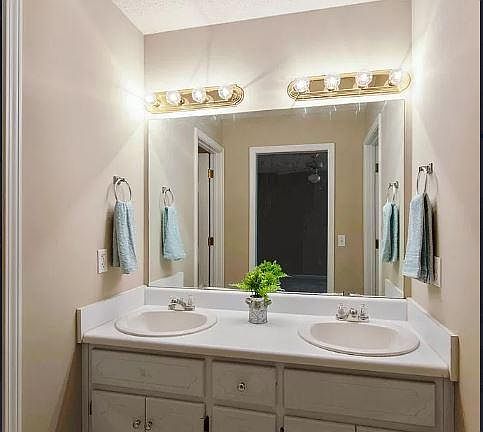 4th image of 149 Woodberry Dr