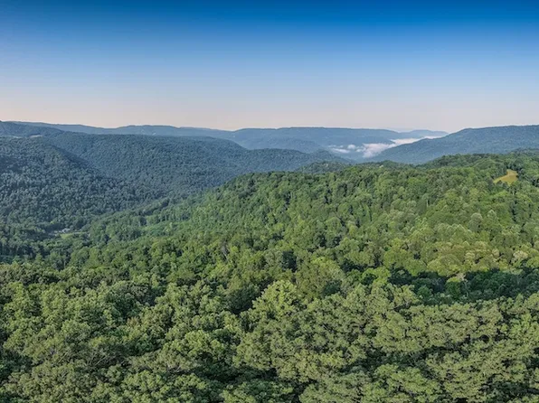 9 Laurel Crk, Sandstone, WV 25985