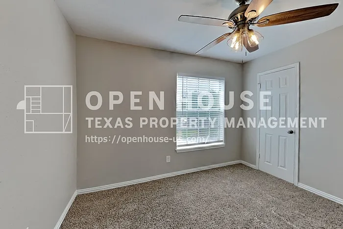 3515 Saint William Ln — Photo 15