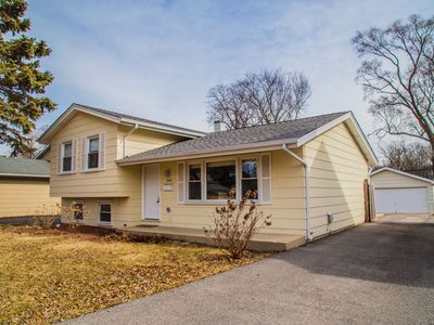 1009 S Oak St, West Chicago, IL, 60185