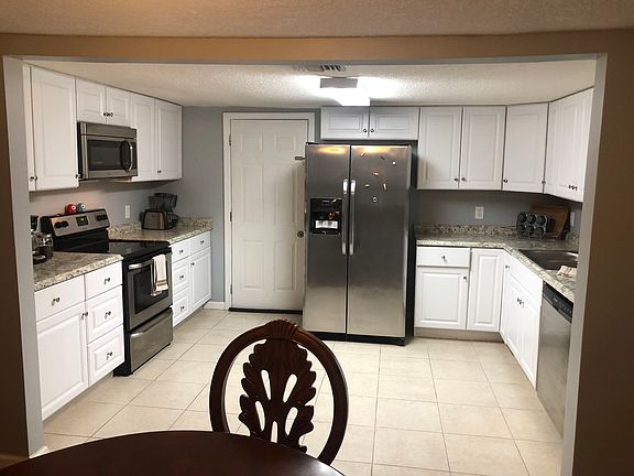 4th image of 1315 Myra Ln