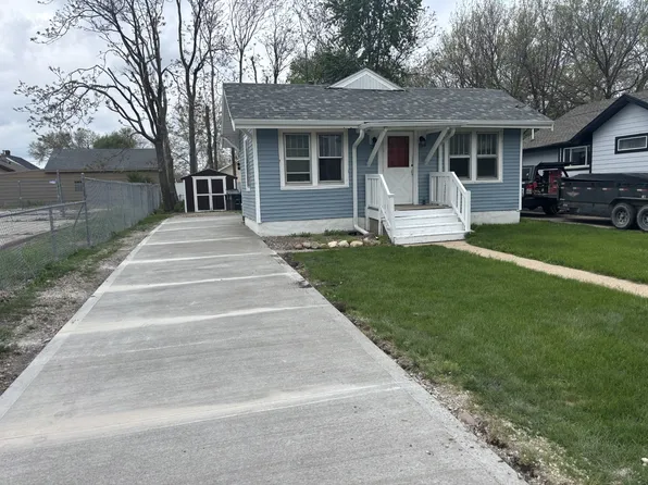 1414 Hull Ave, Des Moines, IA 50316