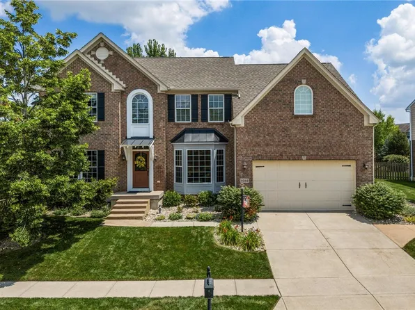 9382 Oak Brook Dr, Centerville, OH 45458