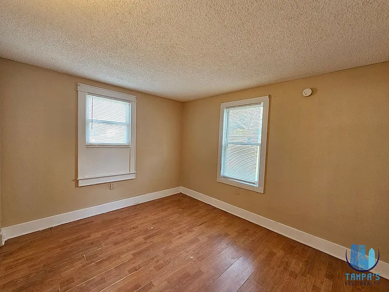 2441 E Magnolia St — Photo 8