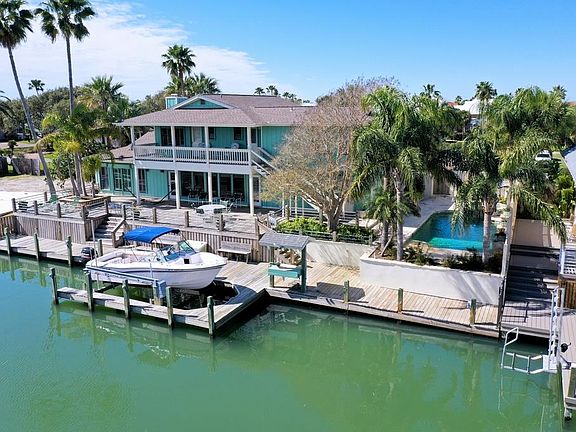 4th image of 19 Bahama Dr