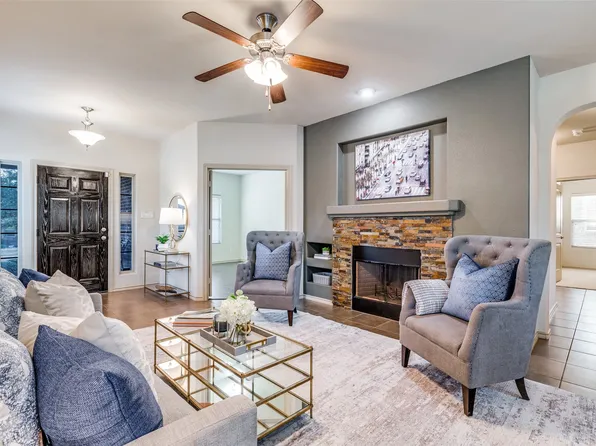 8132 Belgian Blue Ct, Fort Worth, TX 76131