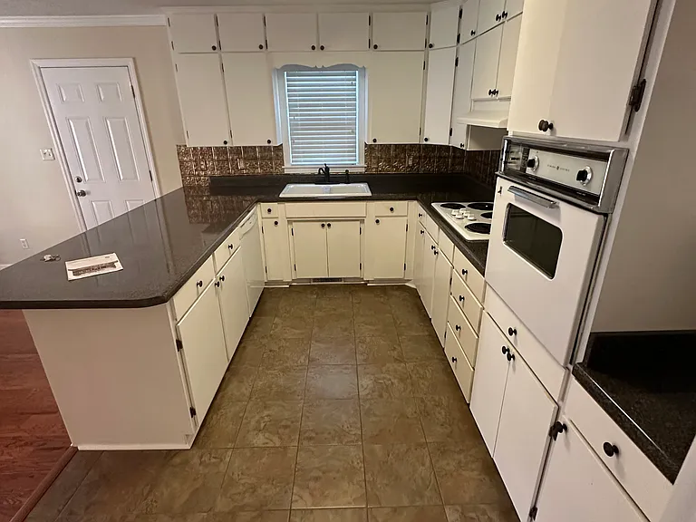 2325 Billie Watkins St SW — Photo 8