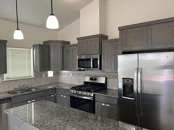 2nd image of 904 Betton Pl