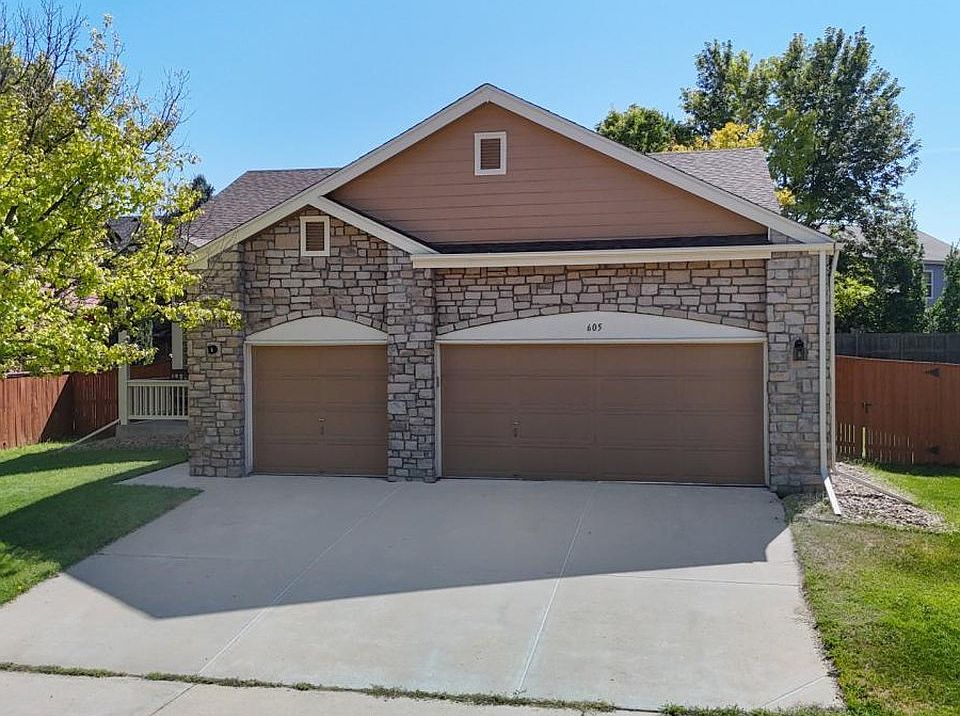 1st image of 605 Saint Andrews Dr