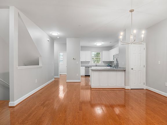 3rd image of 4492 Great Oak Dr #1
