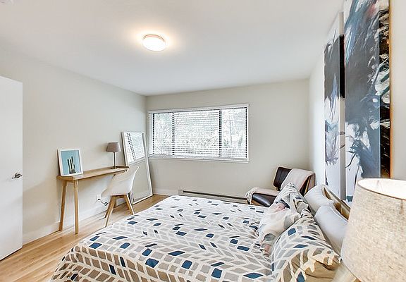 5th image of 610 Clipper St APT 2