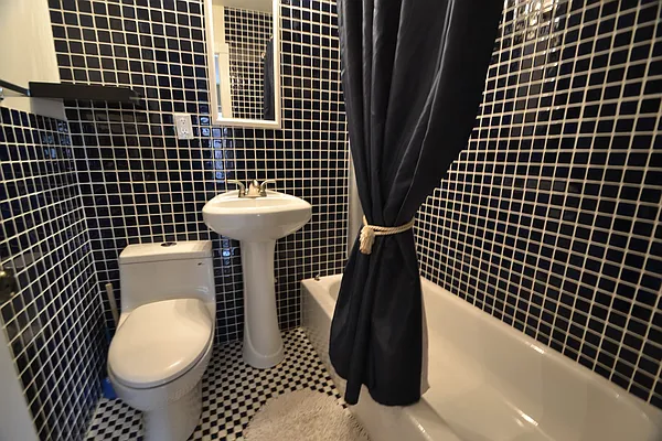 Rented by Smart City Real Estate LLC | media 32