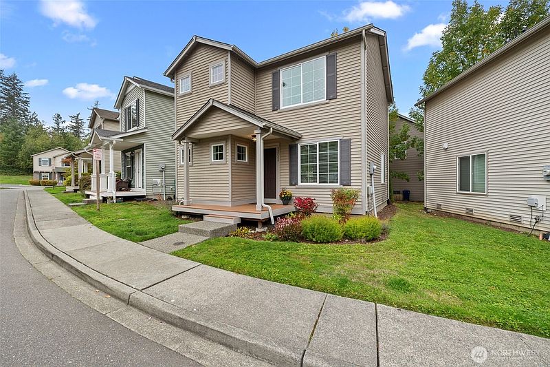 3rd image of 33726 SE Tibbits Street