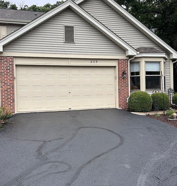 1st image of 205 Woodboro Dr
