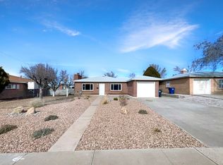 9027 Los Arboles Ave NE, Albuquerque, NM 87112