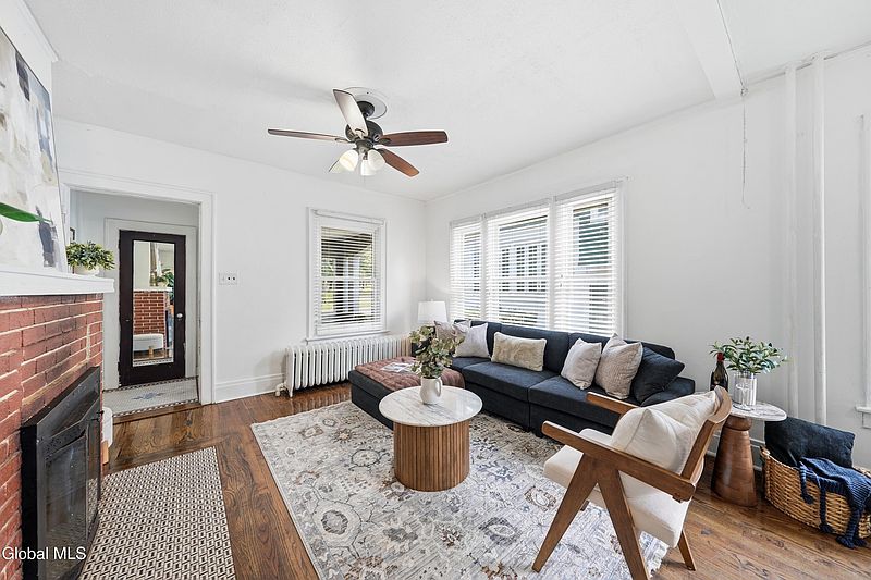 5th image of 125A N Main Avenue