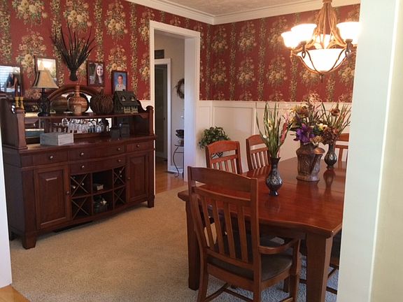 5th image of 7840 Abigail Cir