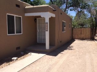211 1/2 Cornell Dr SE, Albuquerque, NM 87106