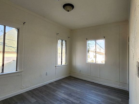 4th image of 116-124 3/4 S Mathews St #118-1/4