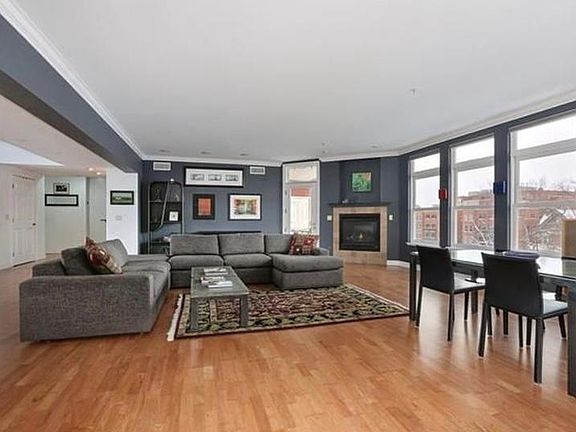 3rd image of 920 E 17th Ave Unit 301