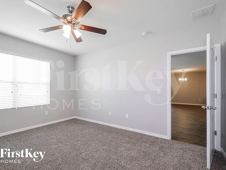 211 Bella Dr — Photo 8