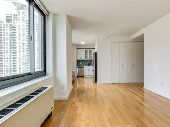 9 West 31st Street image 20 of 20