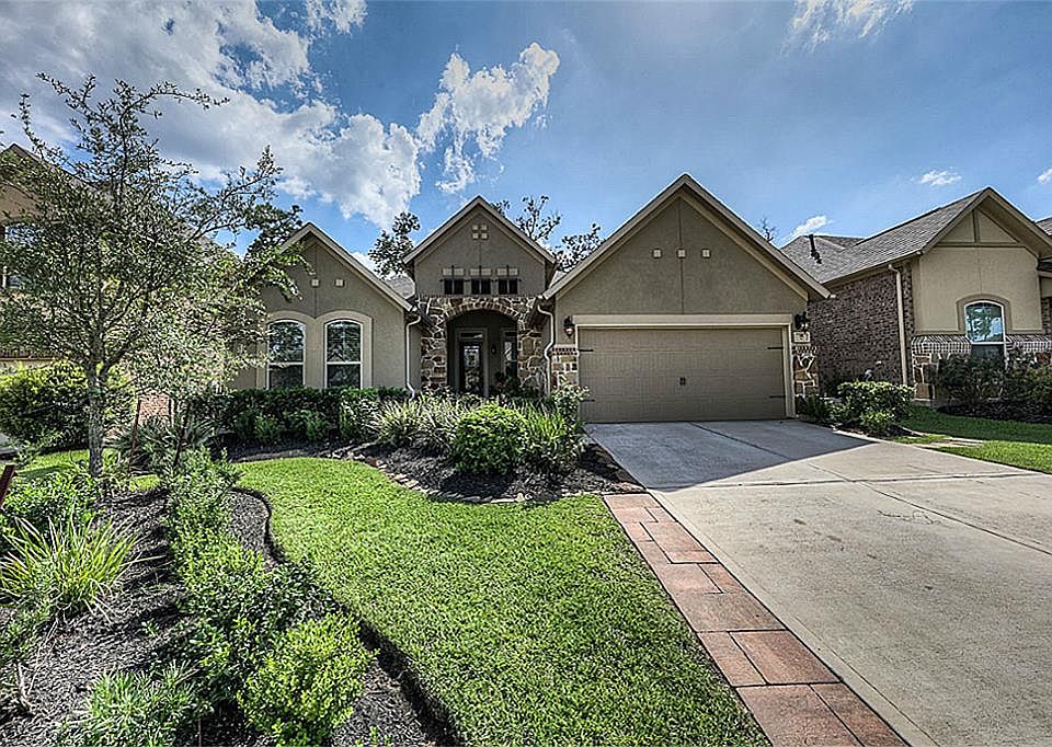1st image of 35 Whispering Thicket Pl