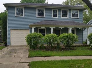 30W201 Cynthia Ct, Warrenville, IL 60555