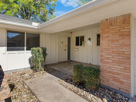 2nd image of 1502 Redway Ln